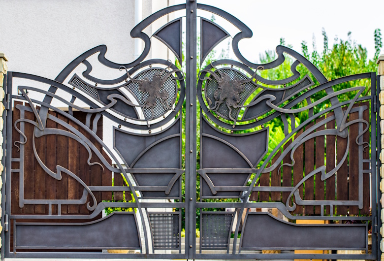 Jasa Laser Cutting Pagar Besi dengan Finishing Premium