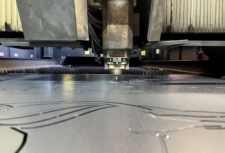 Laser-Cutting-Plat-Logam-Tebal-dan-Tipis-dengan-Presisi-Tinggi-Teknolaser