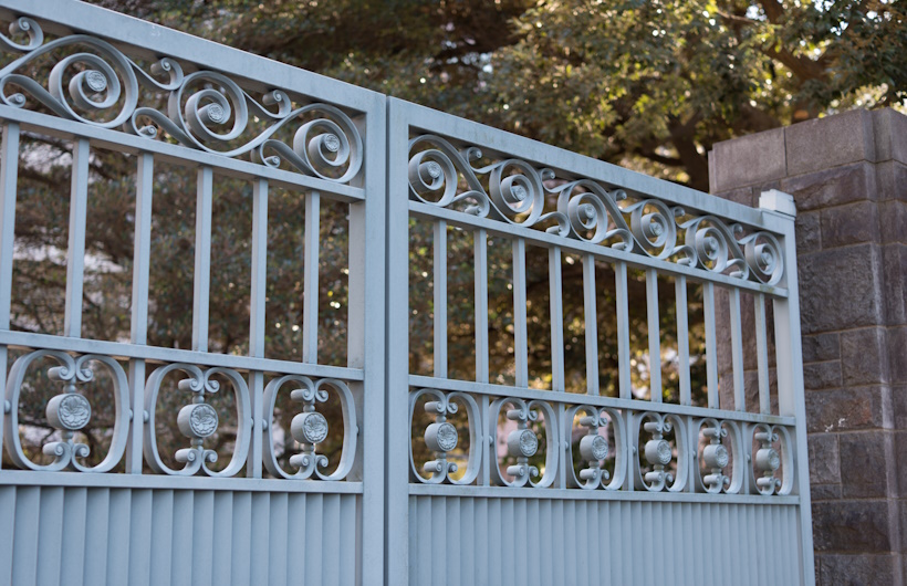 10-Inspirasi-Pagar-Laser-Cutting-Minimalis-untuk-Rumah-Type-36-hingga-70-Teknolaser