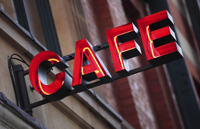 Jasa-Laser-Cutting-Interior-Kafe-Custom-Signage-Dinding-Partisi-hingga-Dekorasi-Meja-Teknolaser